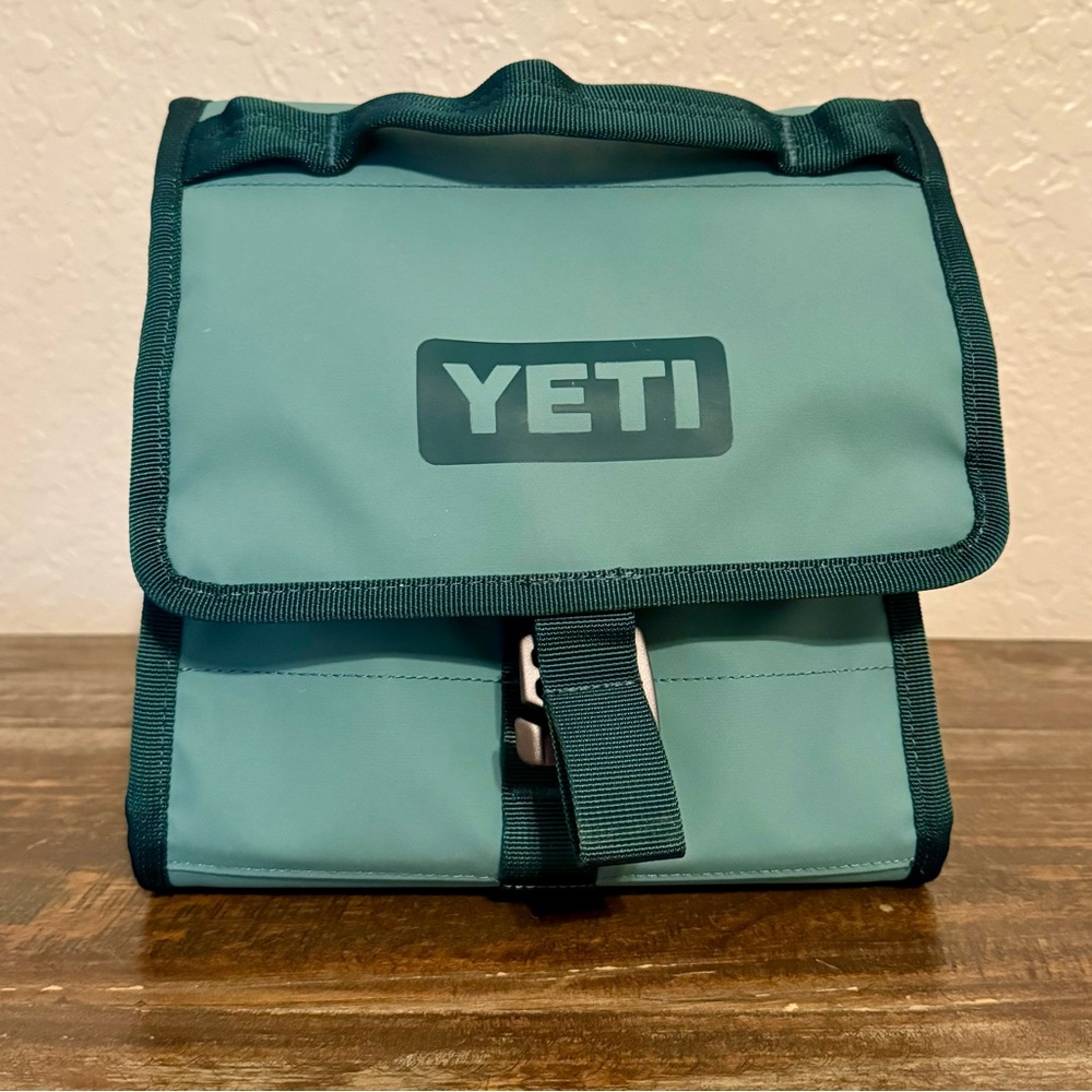 Yeti Blue Lunch Box New without Tags